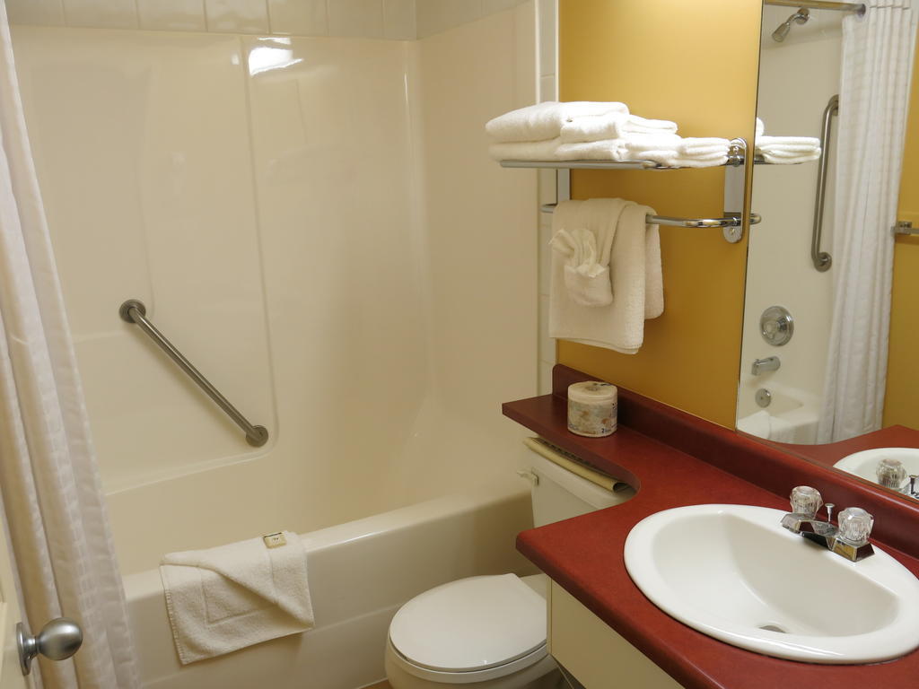 Village Creek Country Inn Westerose Номер фото