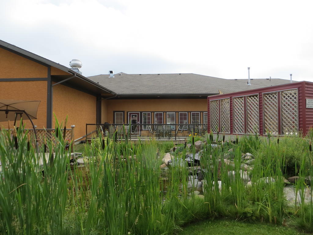 Village Creek Country Inn Westerose Экстерьер фото
