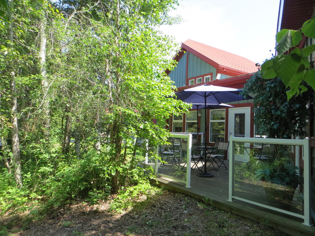 Village Creek Country Inn Westerose Экстерьер фото