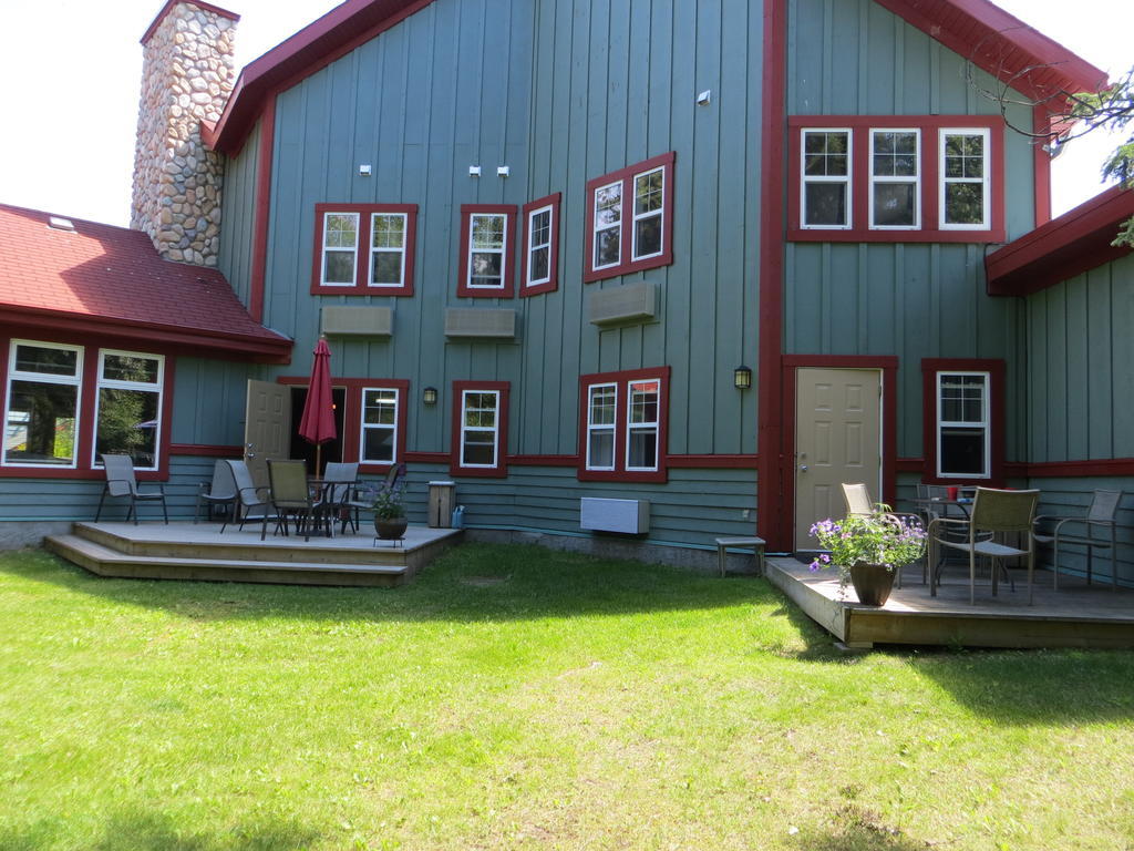 Village Creek Country Inn Westerose Экстерьер фото