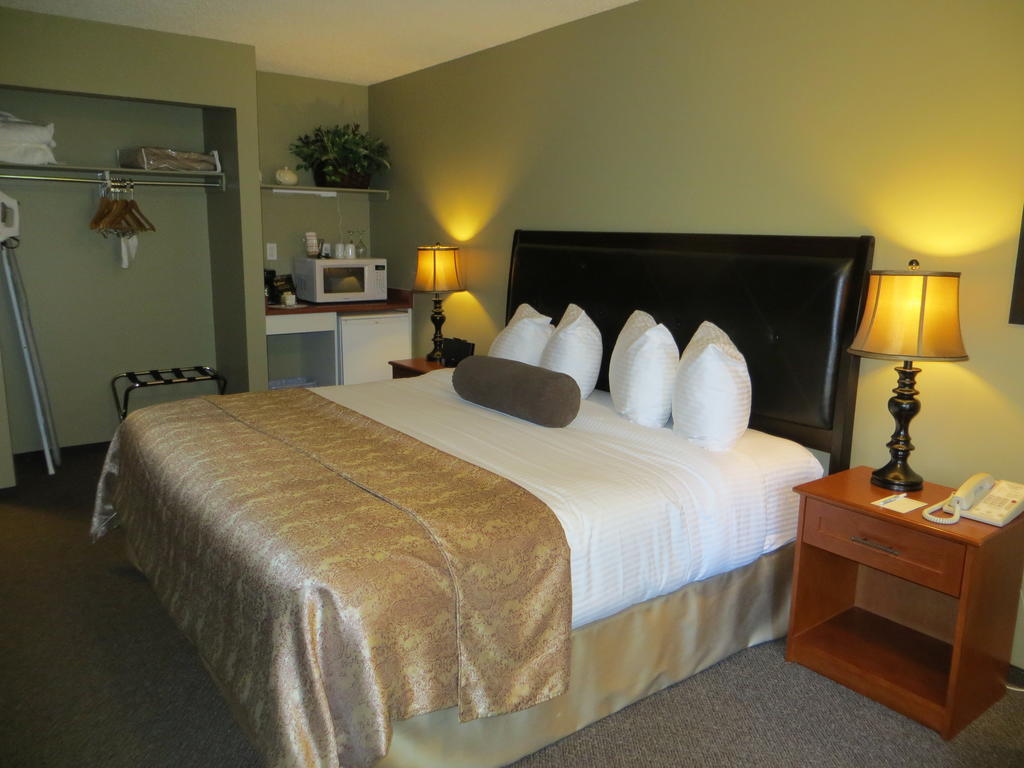Village Creek Country Inn Westerose Экстерьер фото