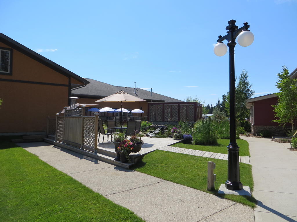 Village Creek Country Inn Westerose Экстерьер фото
