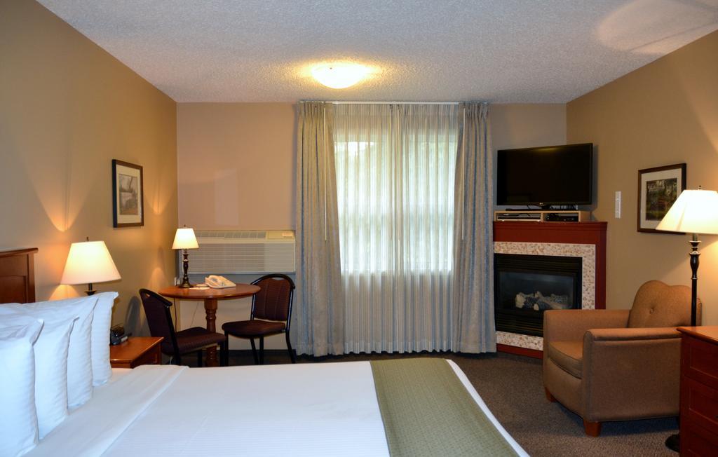 Village Creek Country Inn Westerose Экстерьер фото